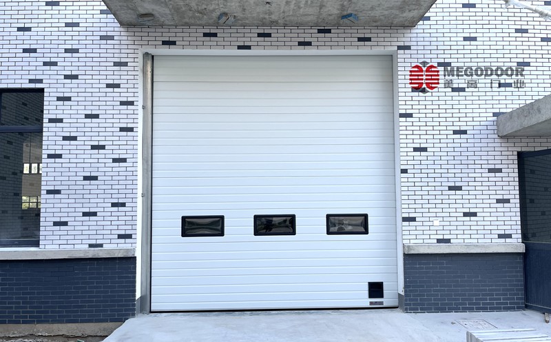 镇江本地服务好的提升门厂家——美高门业插图3