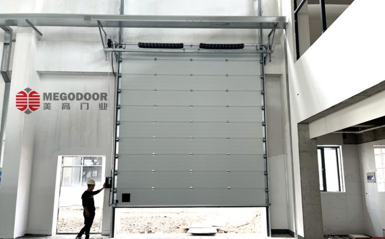 镇江工业提升门：坚固耐用、安全智能的现代化厂房首选缩略图