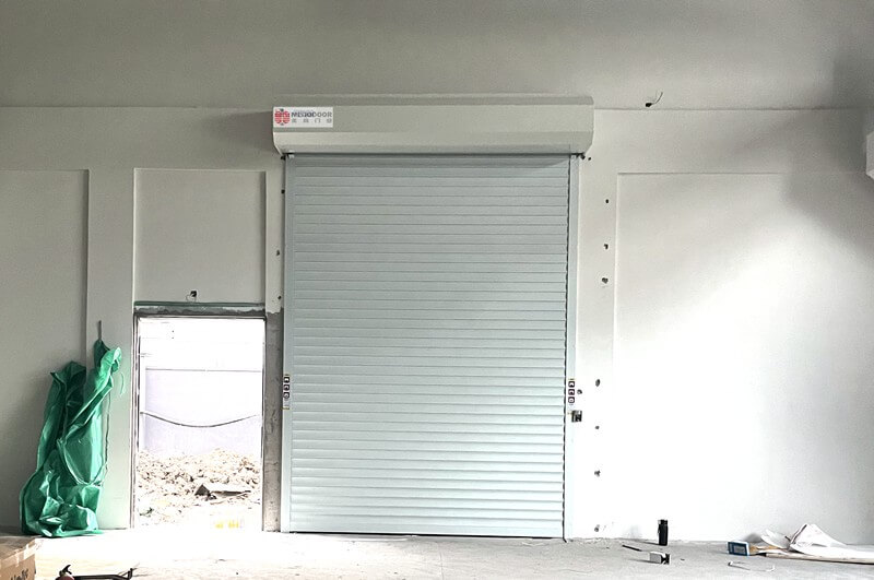 镇江工厂铝合金材质卷帘门插图1