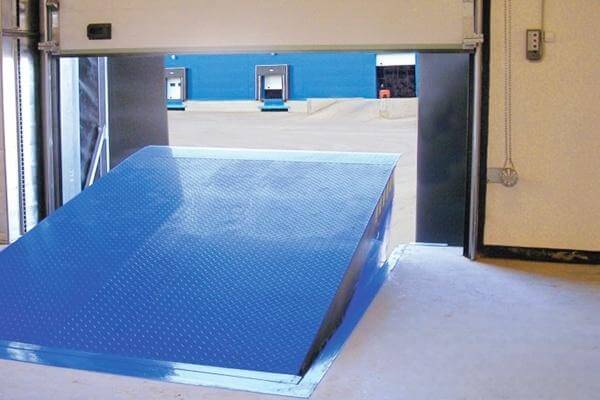 镇江固定式装卸平台：高效、安全的货物装卸解决方案插图1