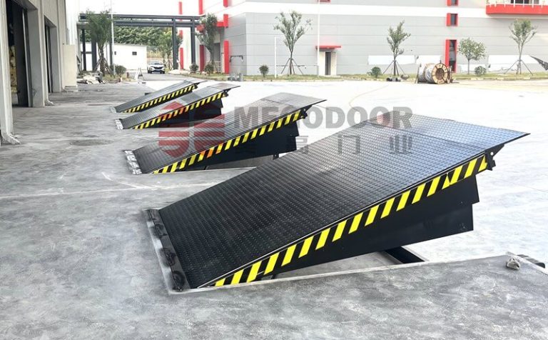 镇江电动液压式装卸货升降平台缩略图 镇江电动液压式装卸货升降平台缩略图